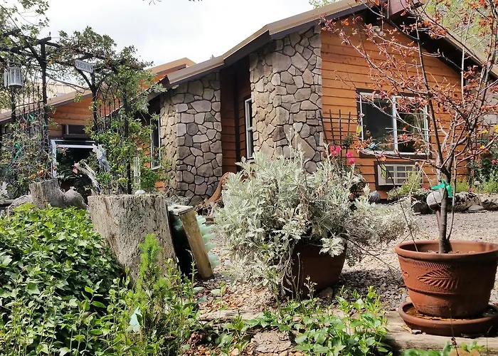 Wikiup Hummingbird Hotel Julian